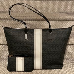 Michael Kors Stripped Travel Tote & Wristlet NWT
